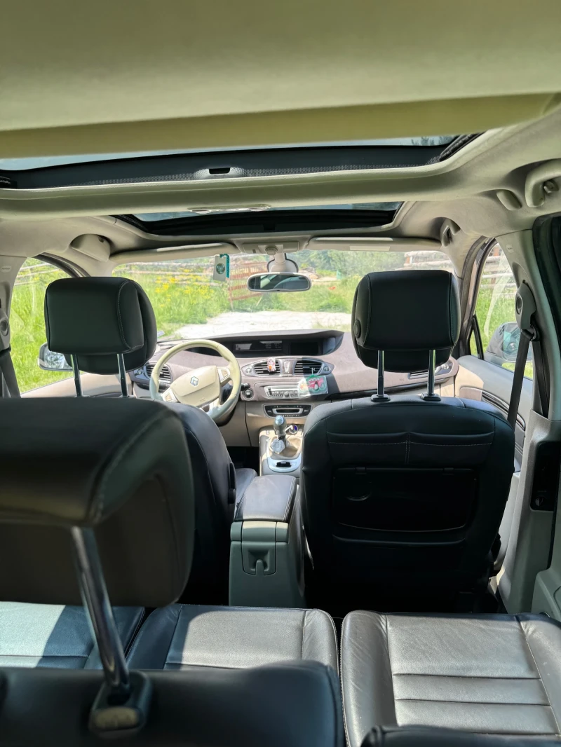 Renault Grand scenic 1.6dci/130к.с/7места/BOSE/PANORAMA/Кожен салон, снимка 3 - Автомобили и джипове - 52474310