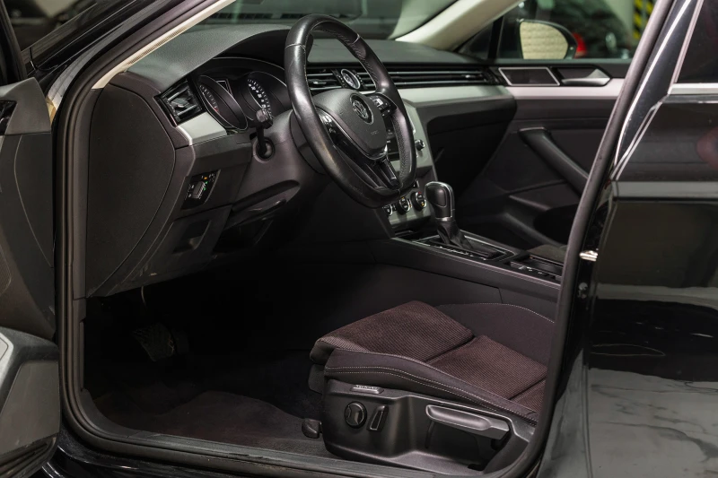 VW Passat * DSG * ERGOComfort * , снимка 7 - Автомобили и джипове - 51128787