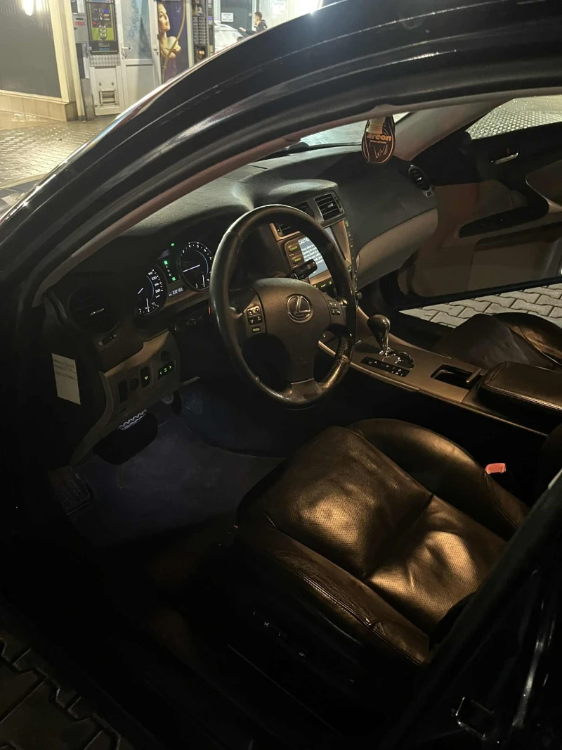 Lexus IS 250, снимка 14 - Автомобили и джипове - 52752333