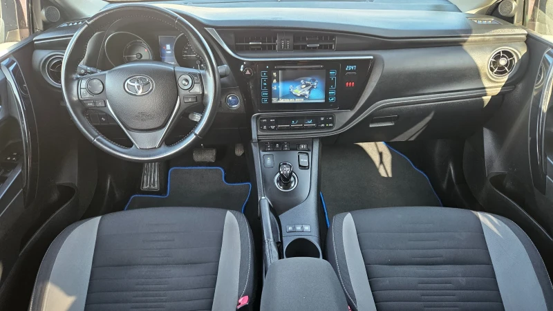 Toyota Auris 1.8 HYBRID* FACELIFT* CAMERA* DISTRONIC* , снимка 12 - Автомобили и джипове - 52859929