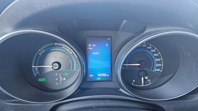 Toyota Auris 1.8 HYBRID* FACELIFT* CAMERA* DISTRONIC* , снимка 13 - Автомобили и джипове - 52859929