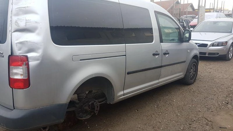 VW Caddy Maksi 2.0TDI BMM, снимка 2 - Автомобили и джипове - 42072255