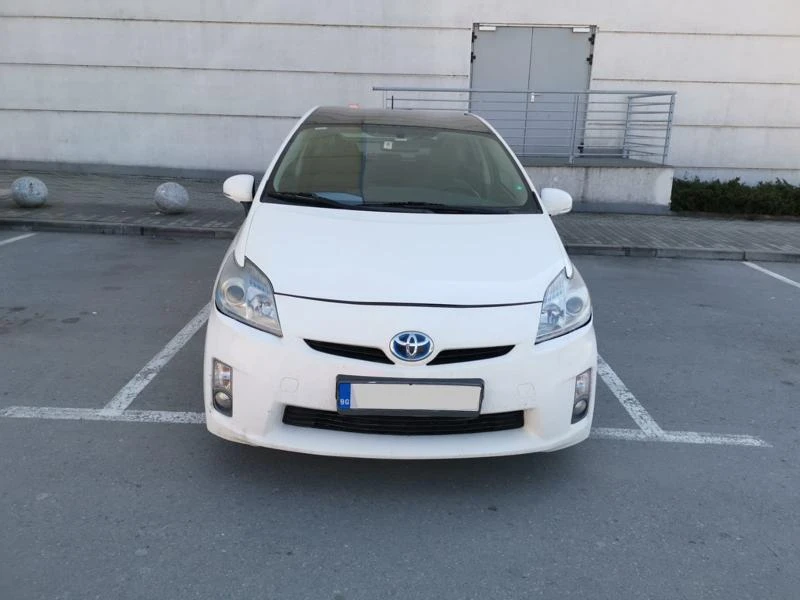 Toyota Prius Хибрид - изображение 2