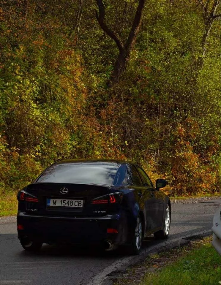 Lexus IS 250, снимка 3 - Автомобили и джипове - 52752333