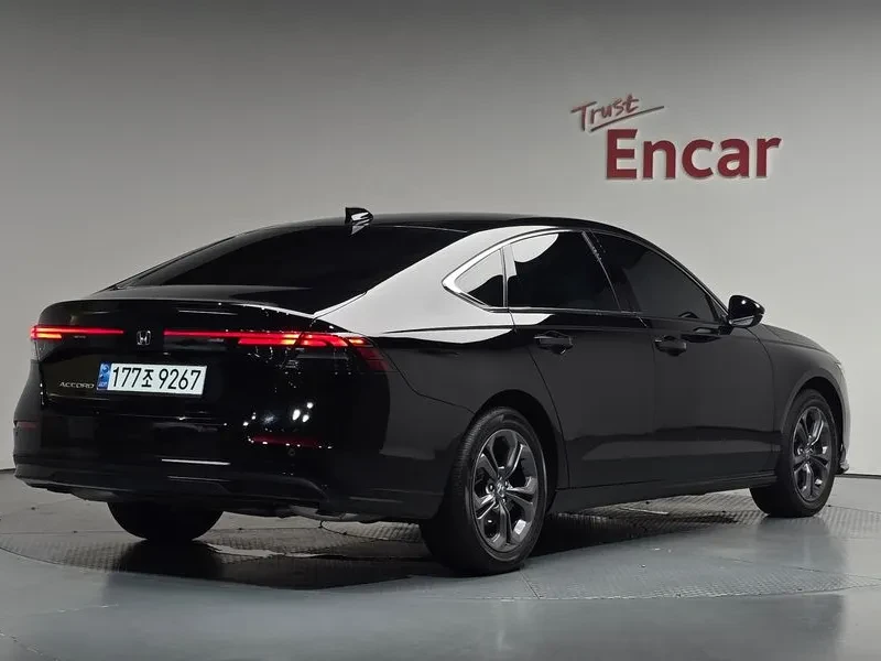 Honda Accord 11Th Generation 1.5 Turbo, снимка 2 - Автомобили и джипове - 55044932