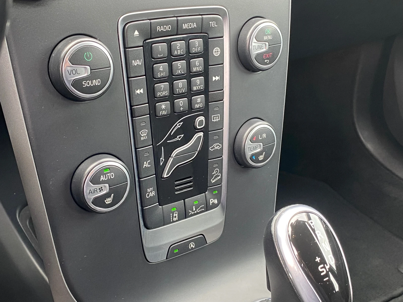 Volvo V40 Cross Country 2.0i-245.. 44 /8-/ | Mobile.bg   11