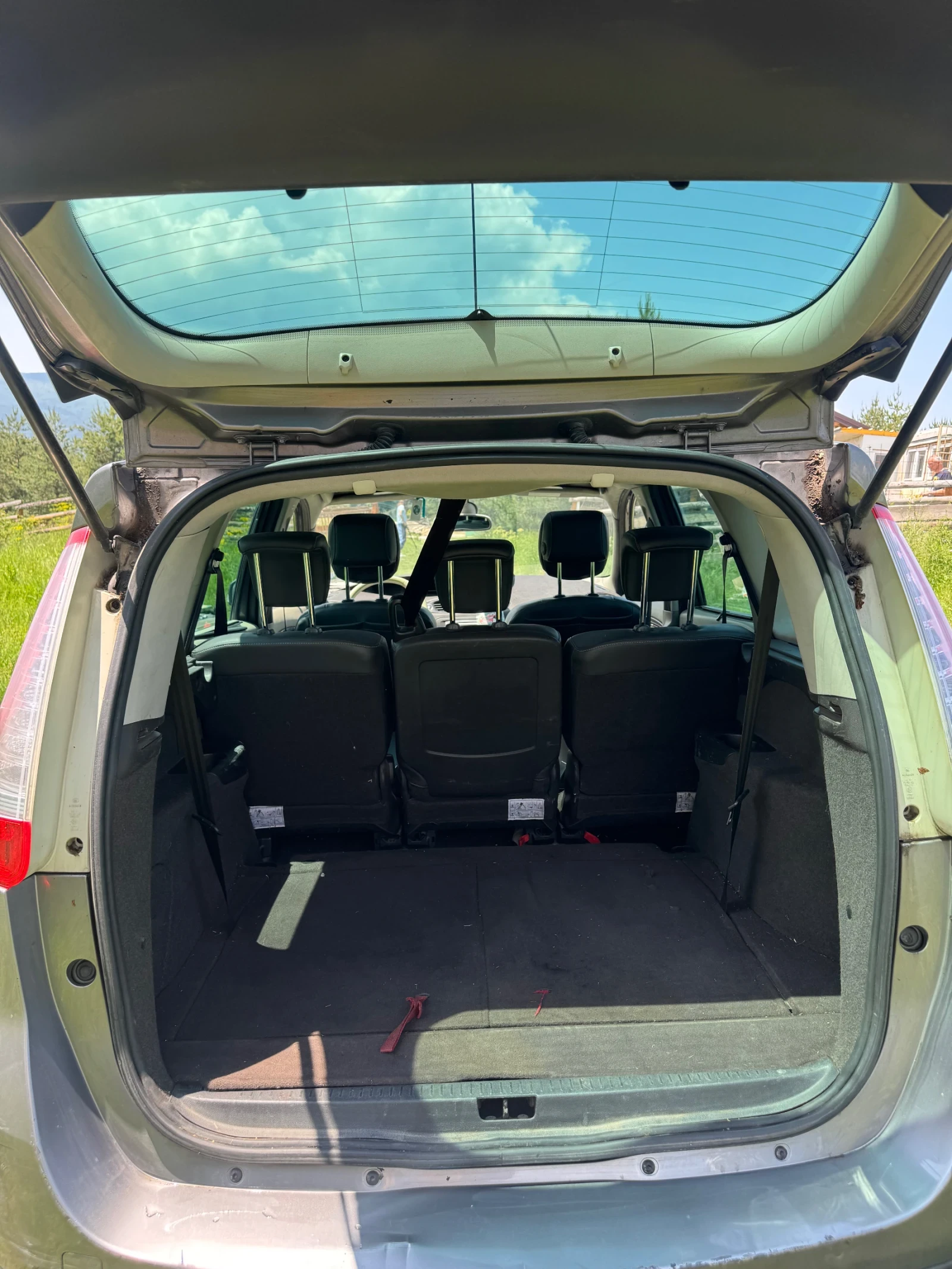 Renault Grand scenic 1.6dci/130к.с/7места/BOSE/PANORAMA/Кожен салон - изображение 2