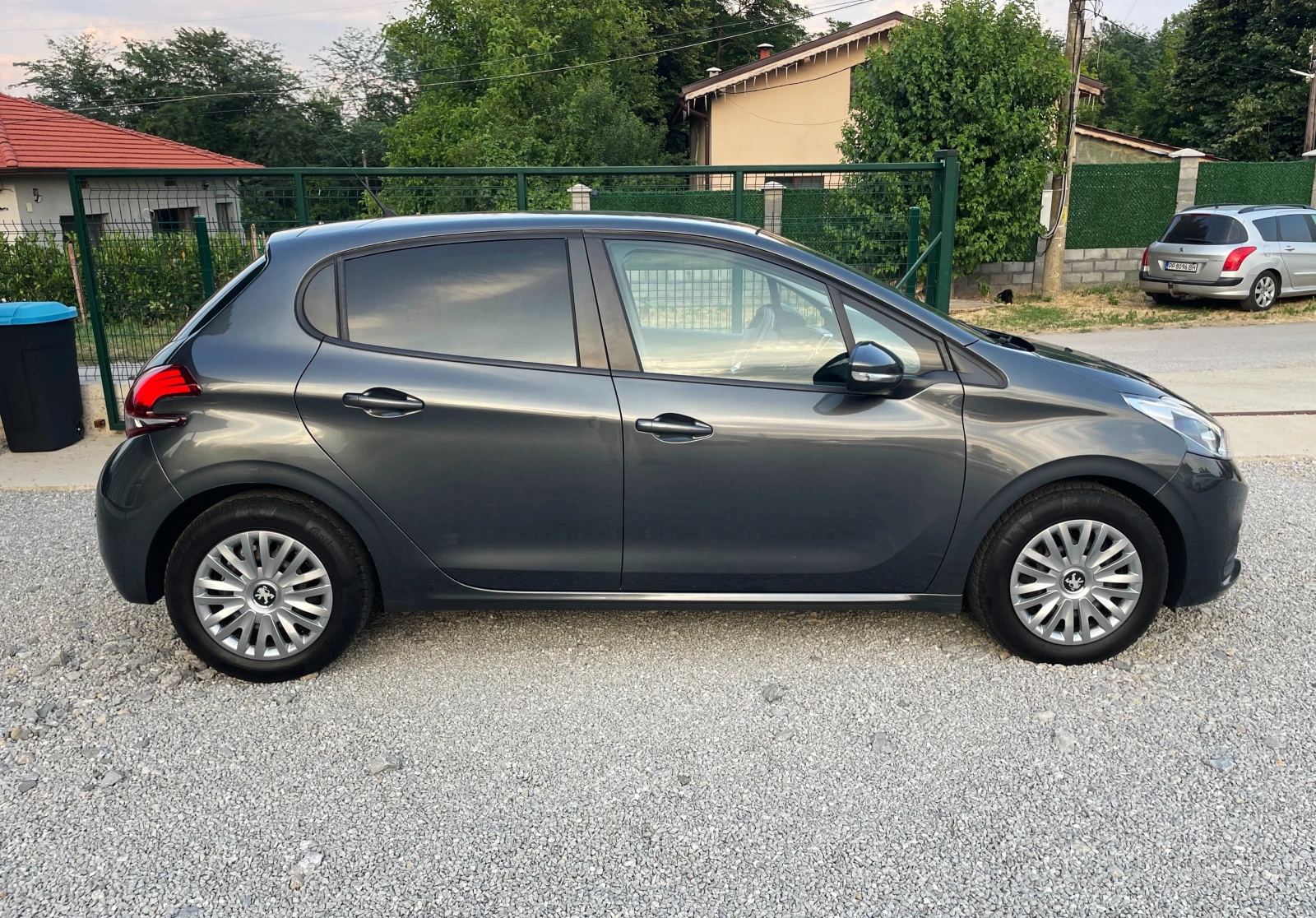Peugeot 208 1.6HDI* 100кс* 93 хил.км* LED - изображение 8