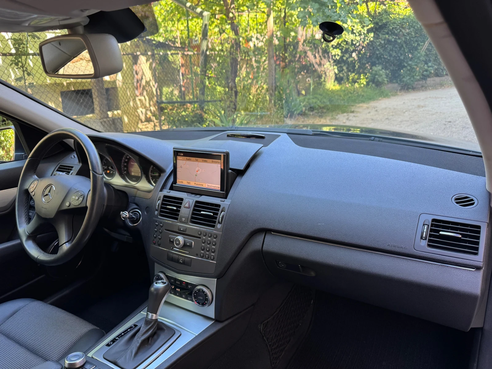 Mercedes-Benz C 220 63.000км/ОРИГИНАЛНАТА БОЯ/AVANTGARDE/НОВ - изображение 10
