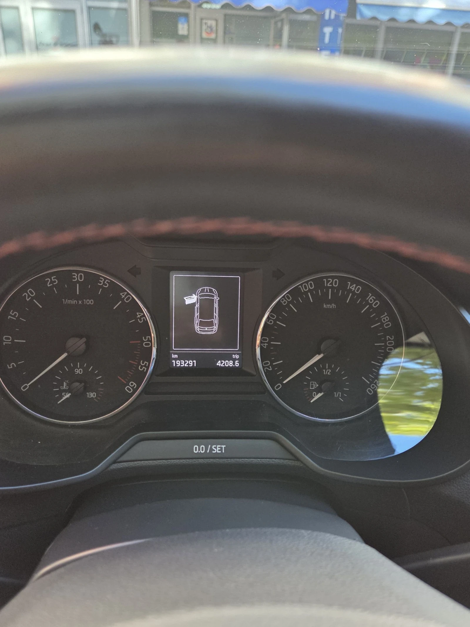 Skoda Octavia 1, 6 116 к.с АВТОМАТ NAVI - изображение 3