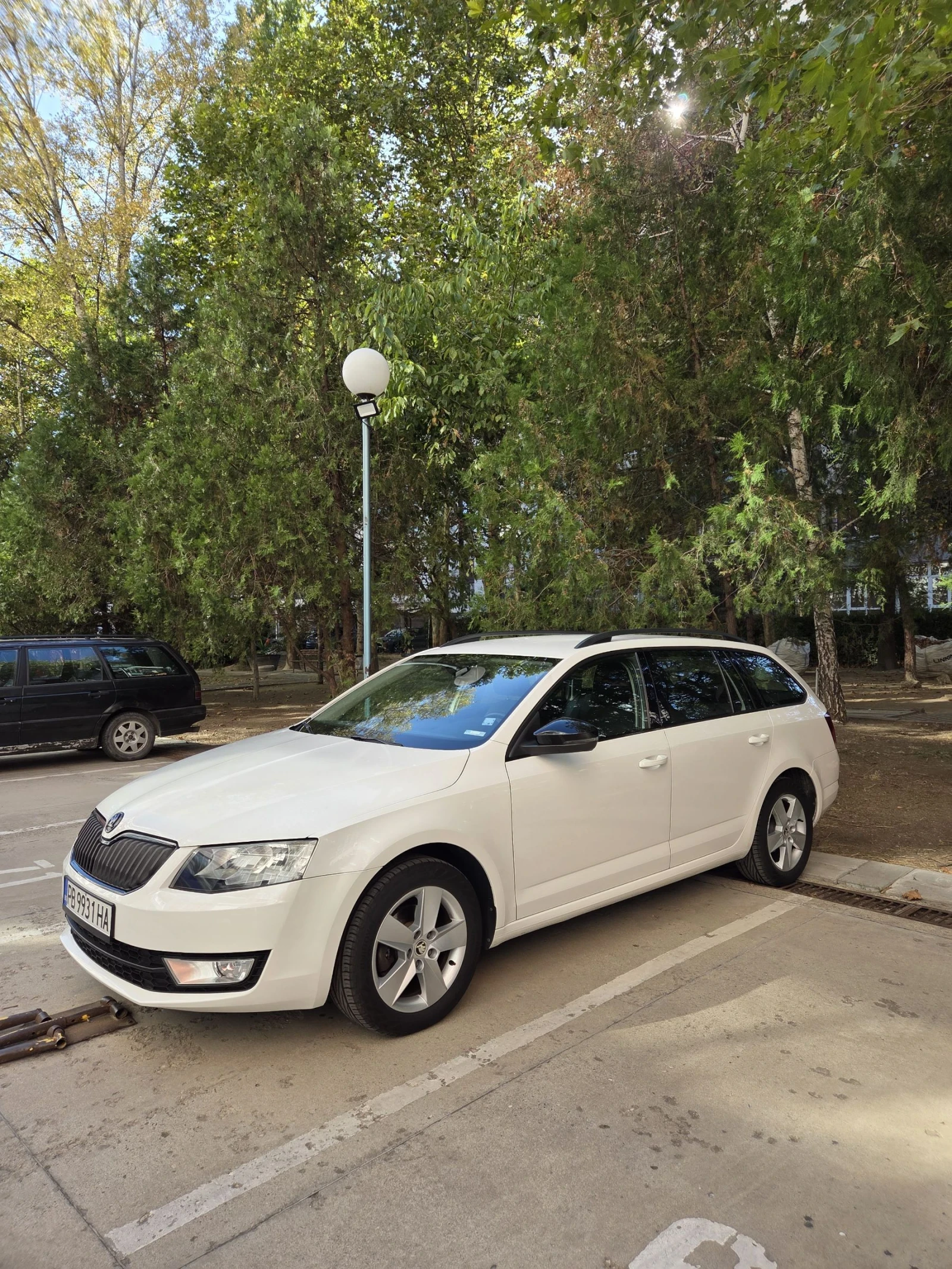 Skoda Octavia 1, 6 116 к.с АВТОМАТ NAVI - изображение 2