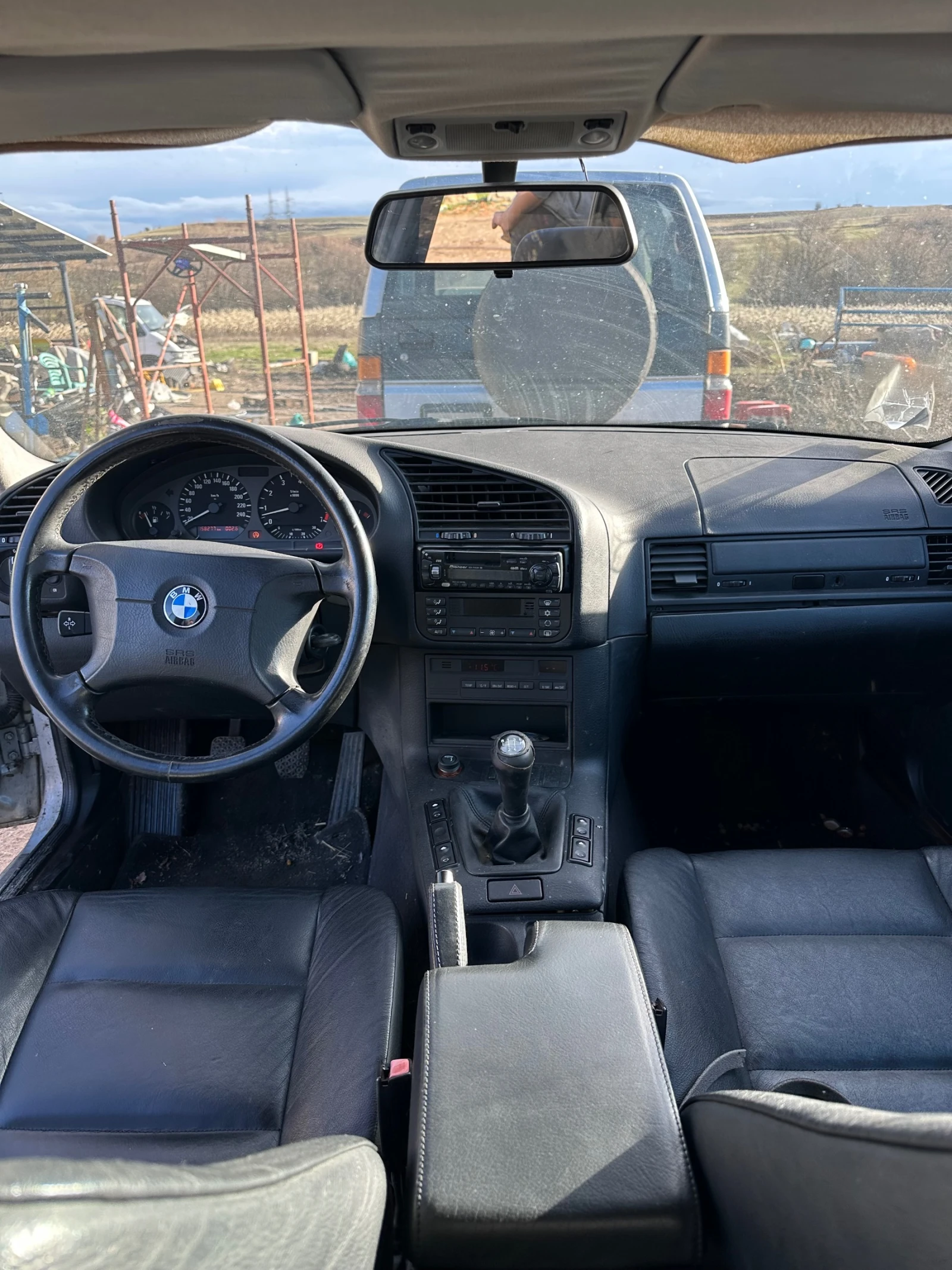 BMW 320 320i - изображение 4