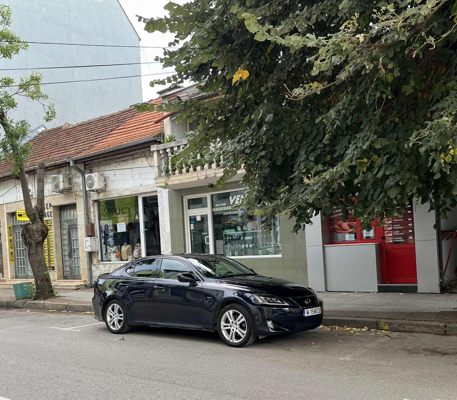 Lexus IS 250  - изображение 7