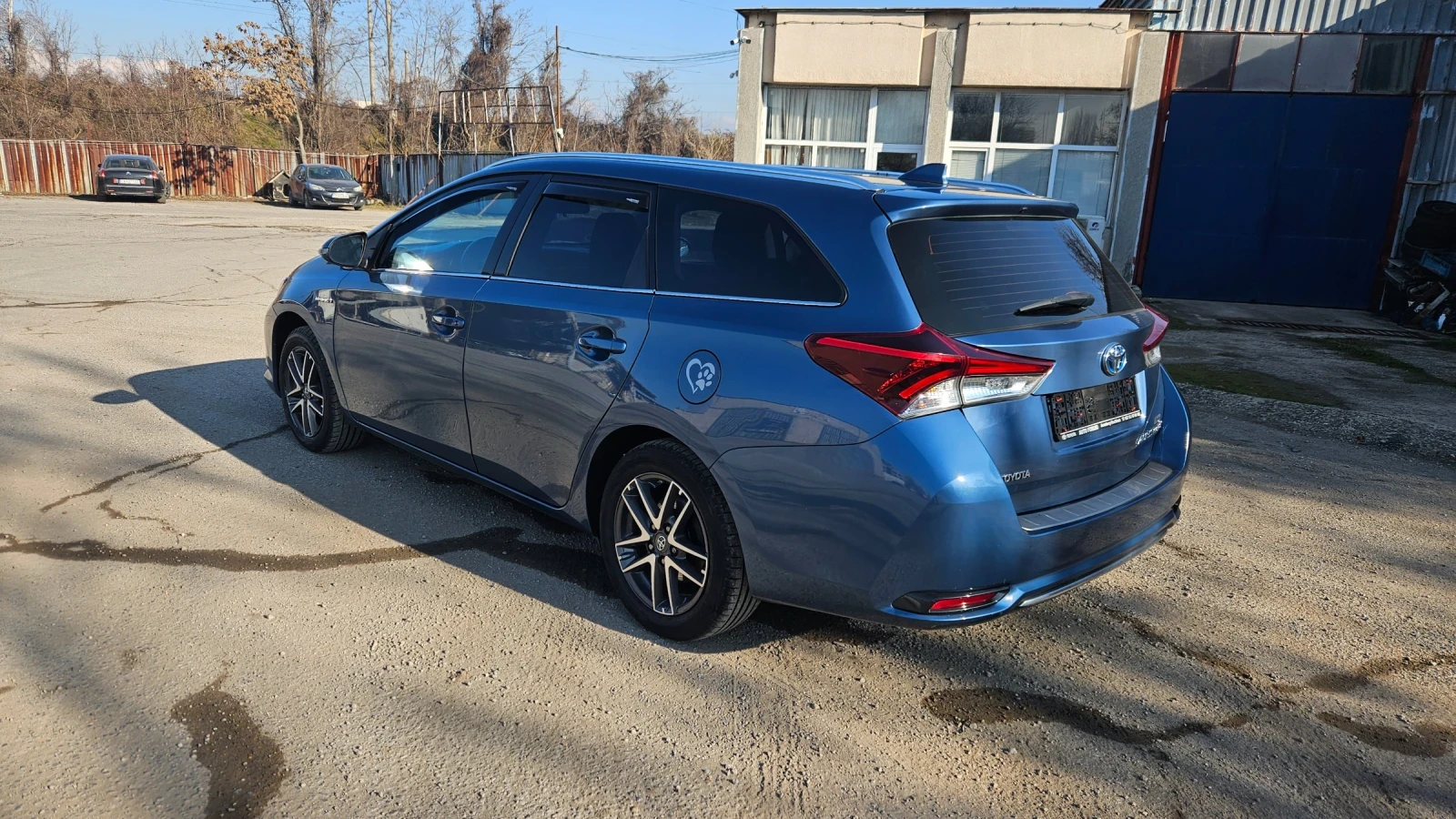 Toyota Auris 1.8 HYBRID* FACELIFT* CAMERA* DISTRONIC*  - изображение 5