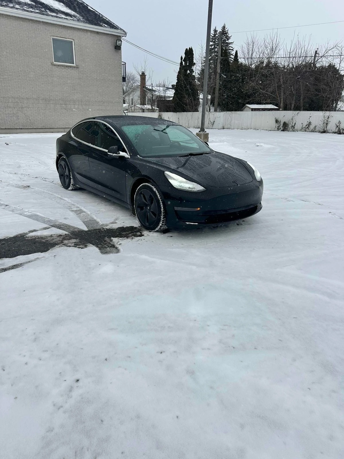 Tesla Model 3 Standard Range Plus  С РЕГИСТРАЦИЯ & АВТО КРЕДИТ  - изображение 3