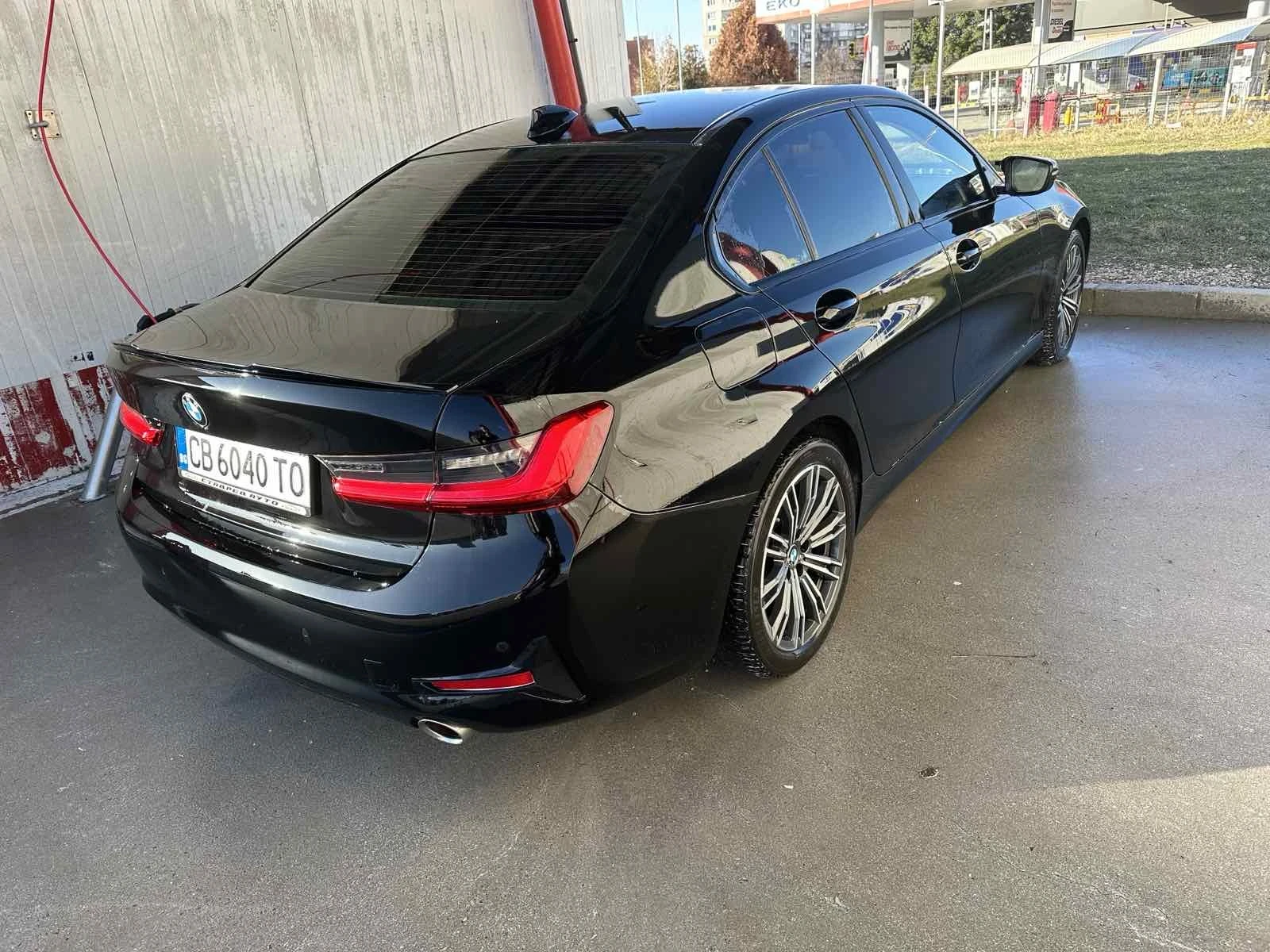 BMW 320 I, снимка 3 - Автомобили и джипове - 53817173