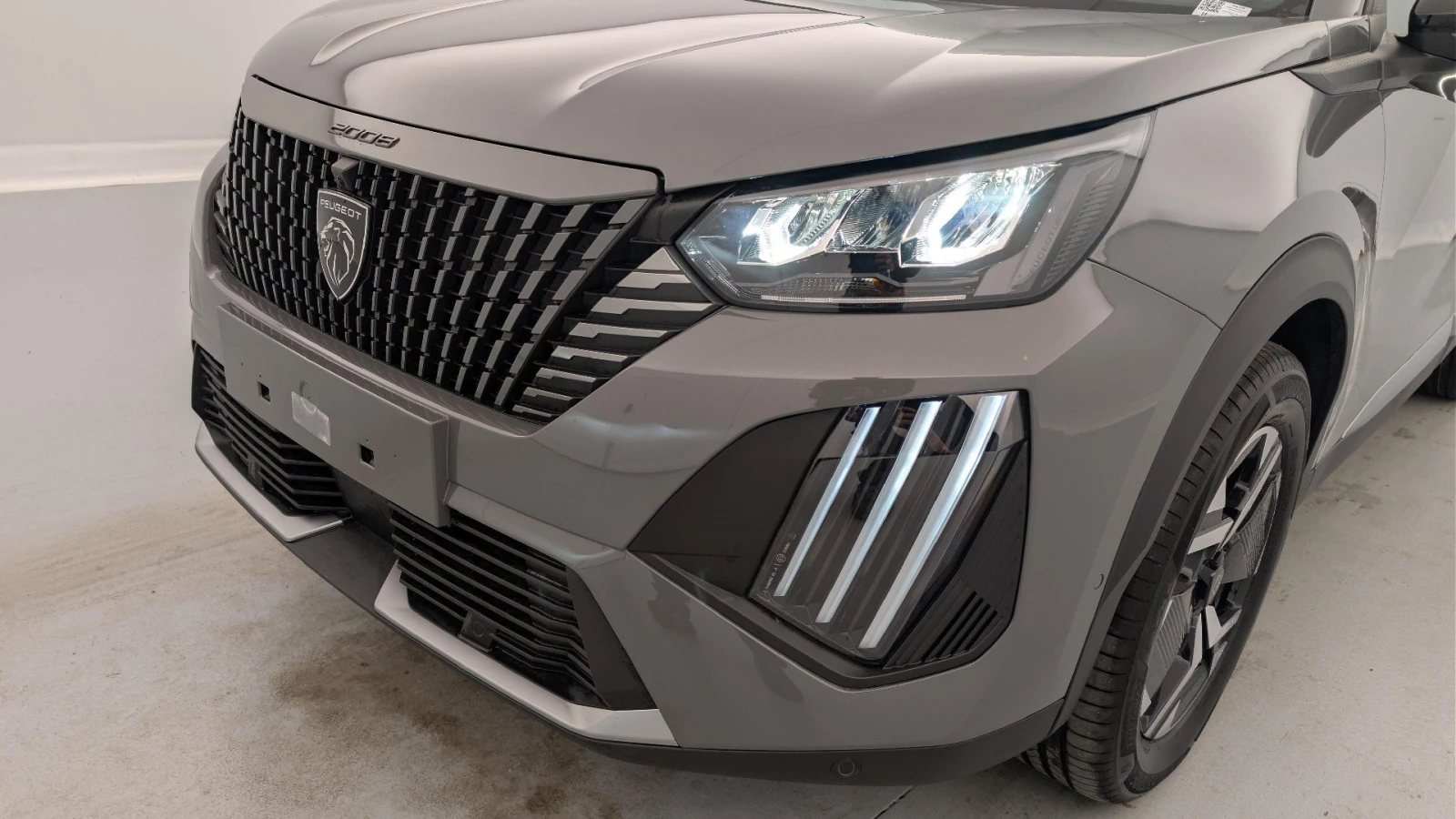 Peugeot 2008, снимка 4 - Автомобили и джипове - 53903265