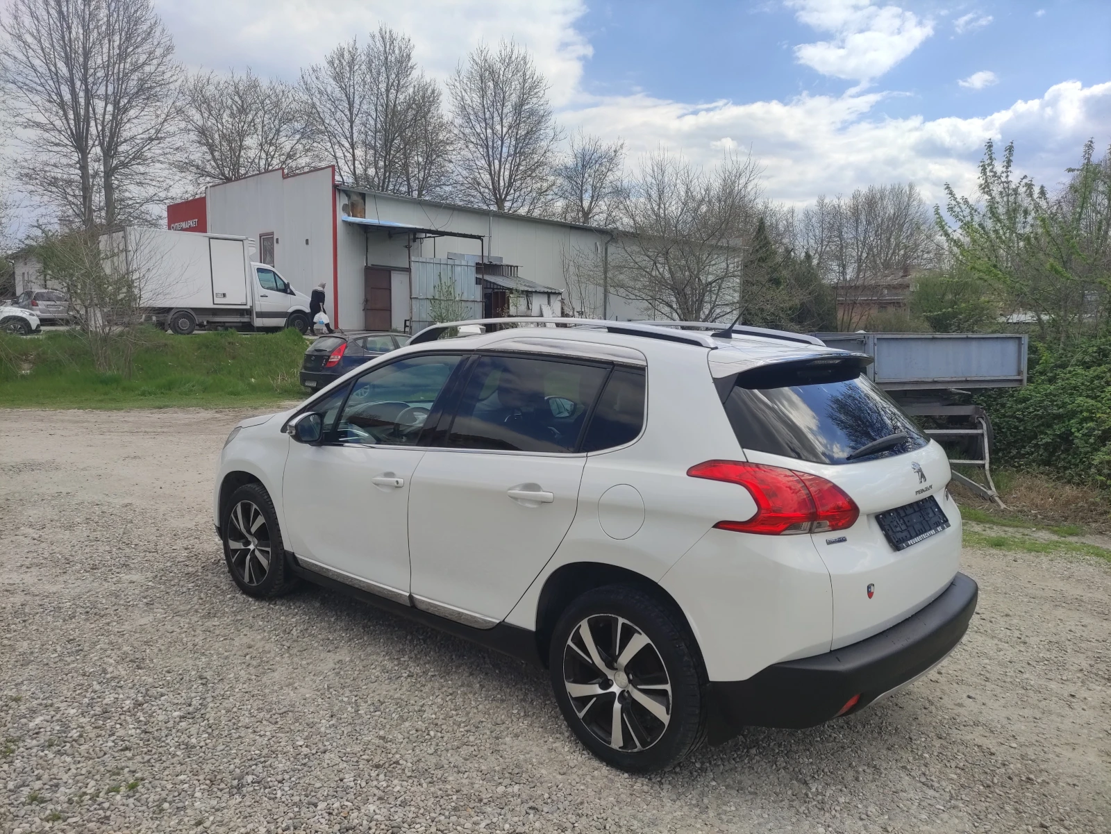 Peugeot 2008 1.6hdi като нов 145 000kmфул екстри евро 6, снимка 6 - Автомобили и джипове - 54154157