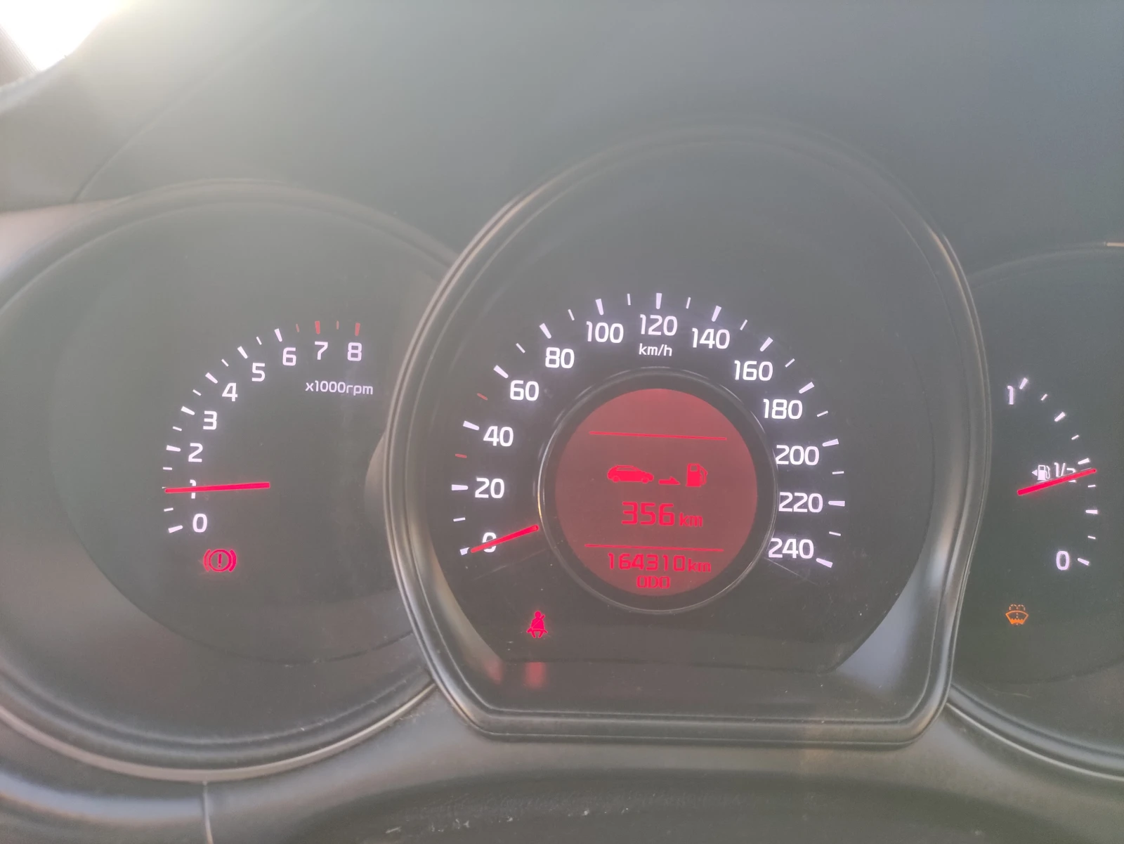 Kia Ceed 1.4 отличен 6ск евро 5. 164000кмб, снимка 10 - Автомобили и джипове - 54637147