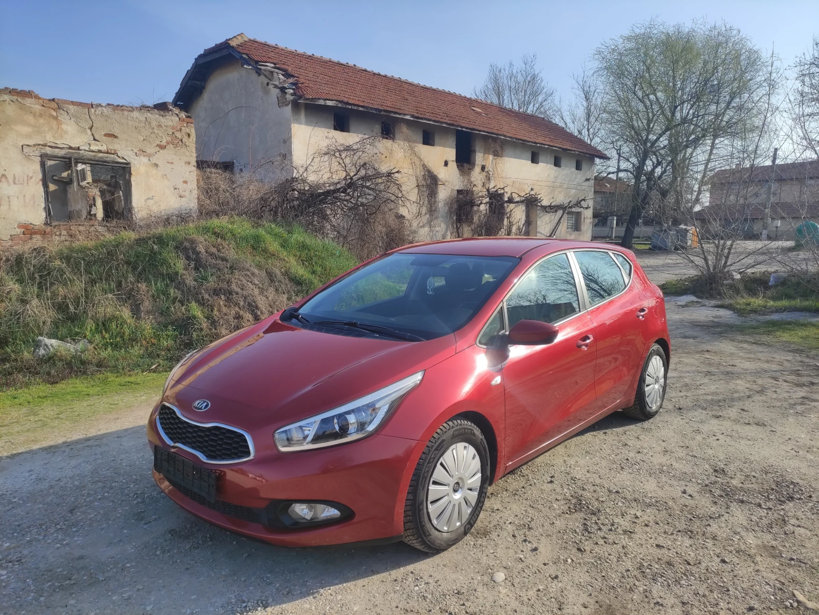 Kia Ceed 1.4 отличен 6ск евро 5. 164000кмб