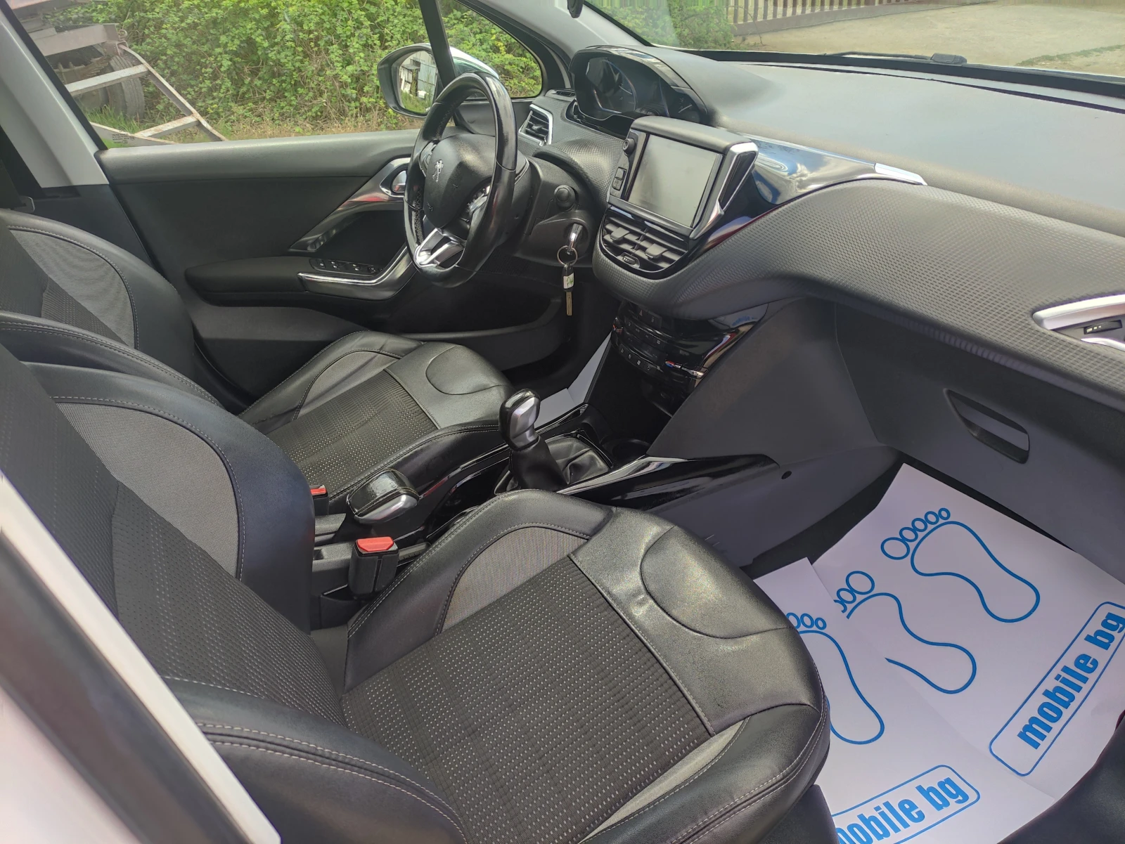 Peugeot 2008 1.6hdi като нов 145 000kmфул екстри евро 6, снимка 10 - Автомобили и джипове - 54154157