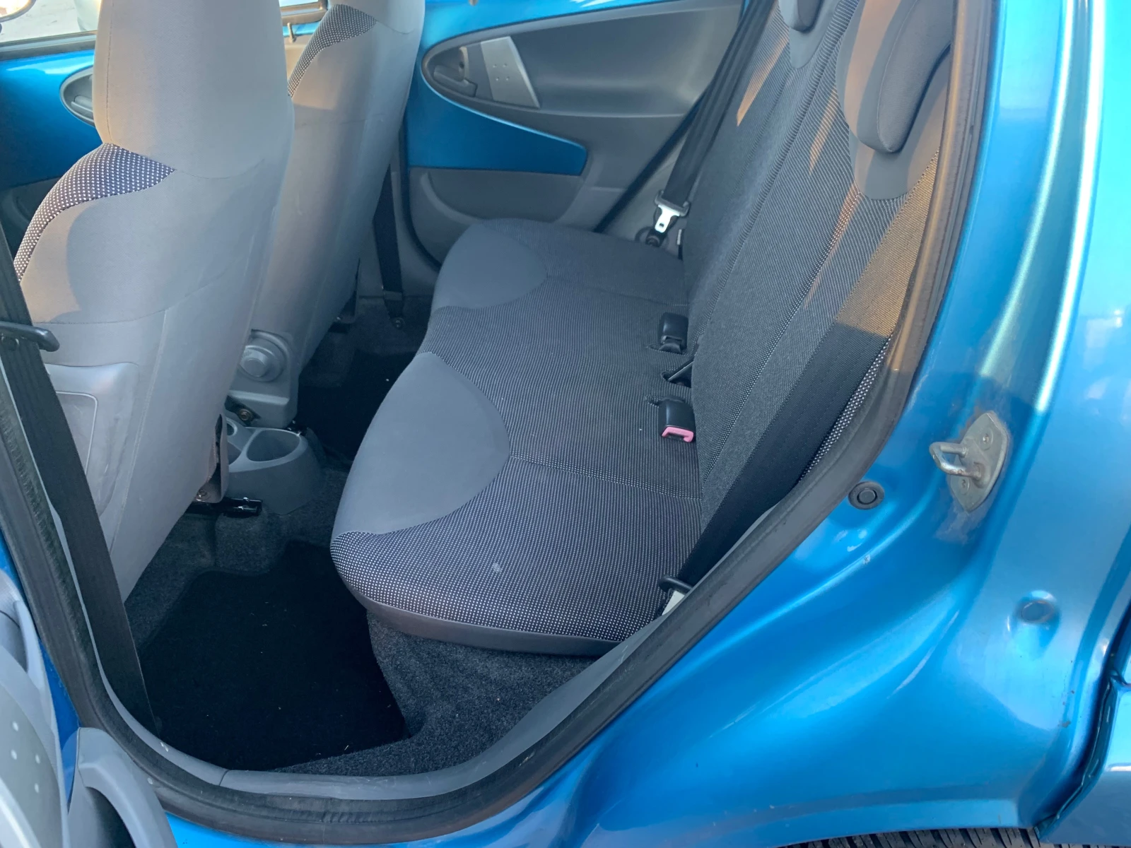 Peugeot 107 1.0i 66000км, снимка 12 - Автомобили и джипове - 54248033