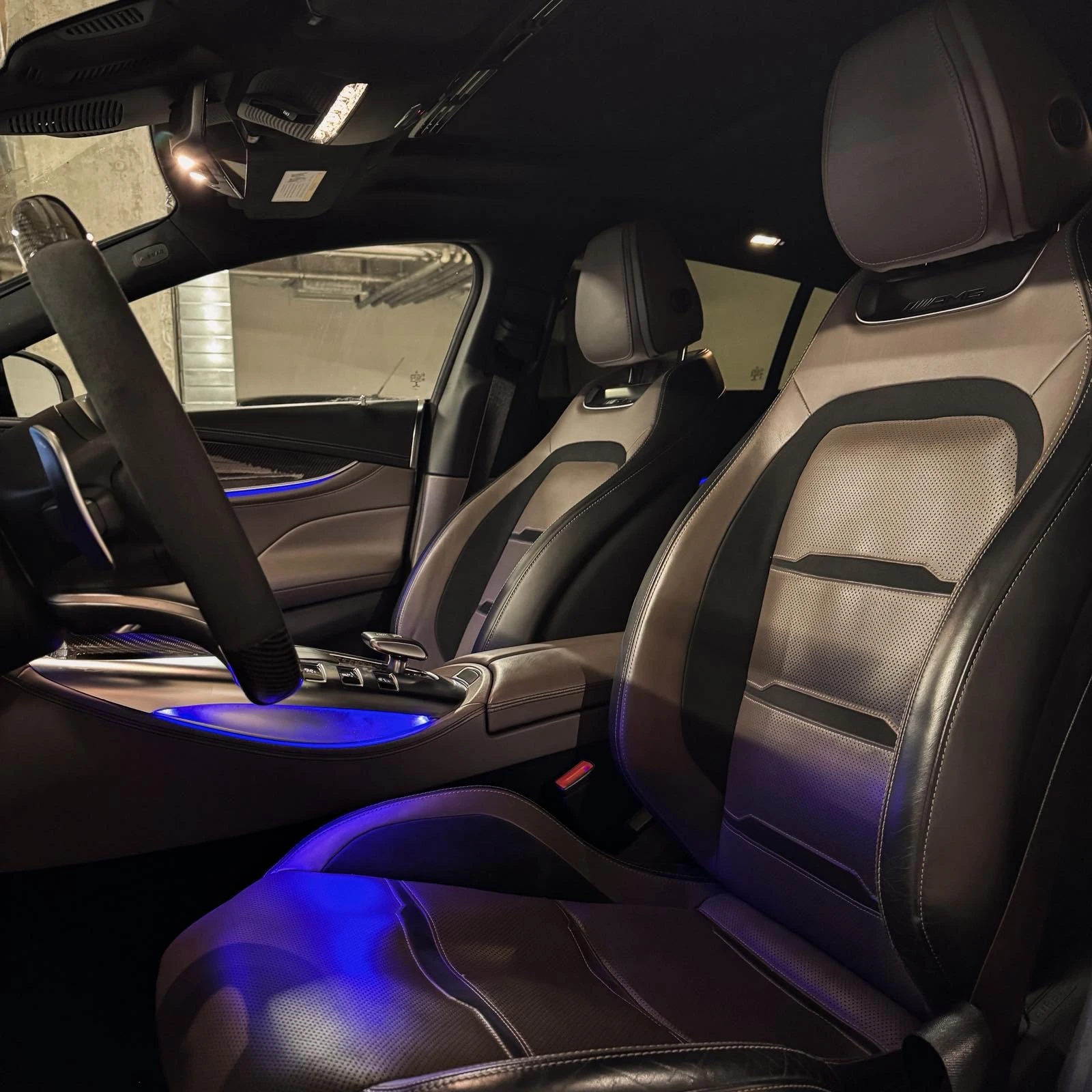 Mercedes-Benz AMG GT 63| NIGHT| DISTR| NAPPA| CARBON| PANO, снимка 6 - Автомобили и джипове - 54655676