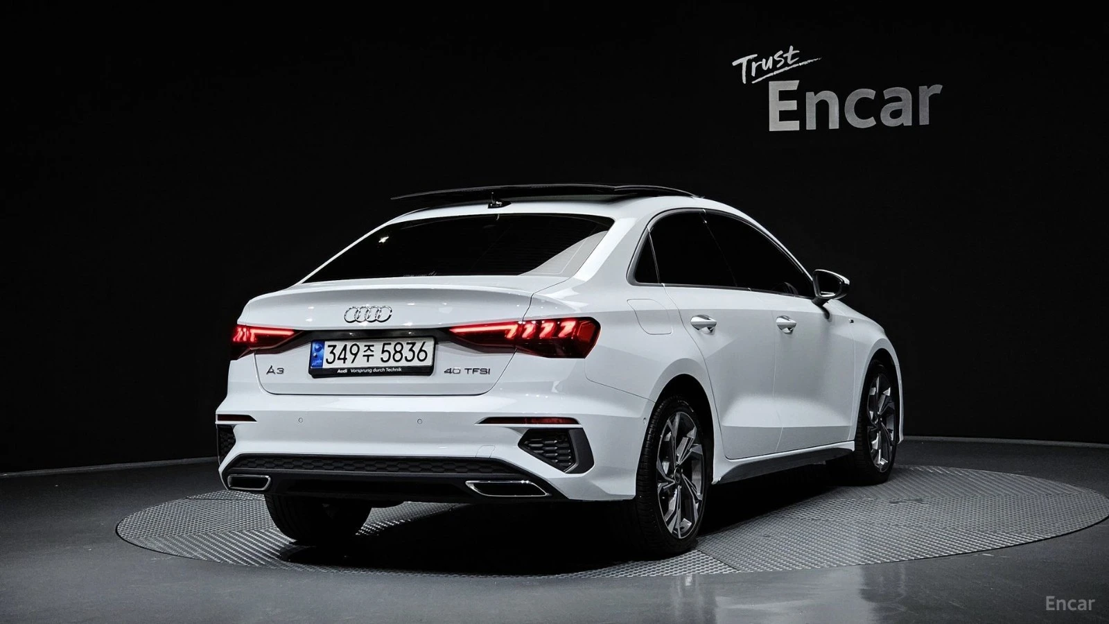 Audi A3 40 TFSI PREMIUM* КОЖА* НАВИ* ПАНО, снимка 2 - Автомобили и джипове - 55465978