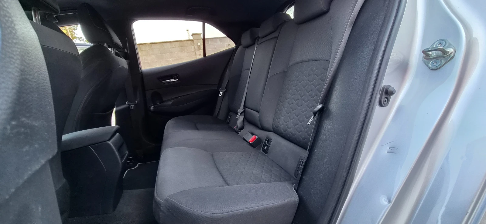 Toyota Corolla ГАРАНЦИЯ  1.8 (122 кс) Hybrid e-CVT, снимка 9 - Автомобили и джипове - 55496662
