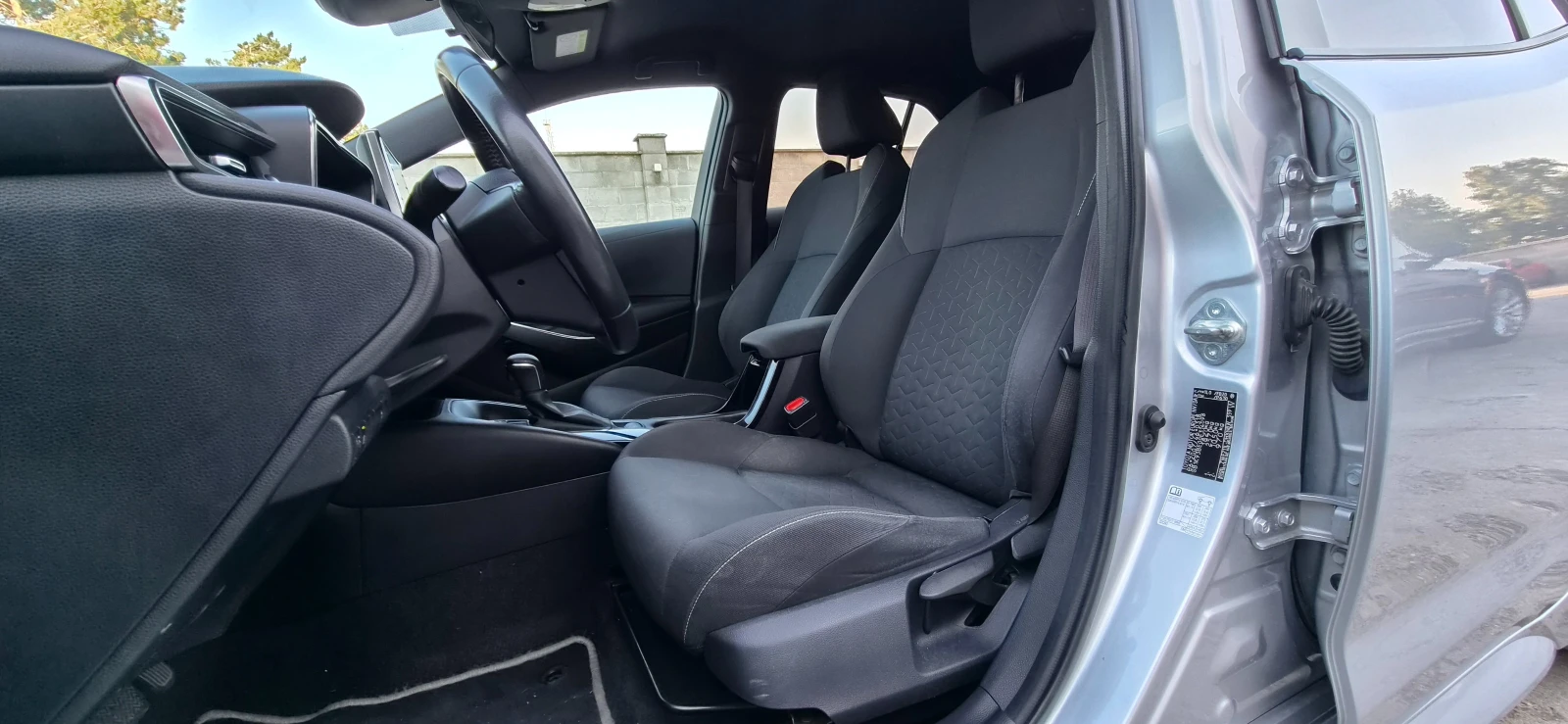 Toyota Corolla ГАРАНЦИЯ  1.8 (122 кс) Hybrid e-CVT, снимка 8 - Автомобили и джипове - 55496662
