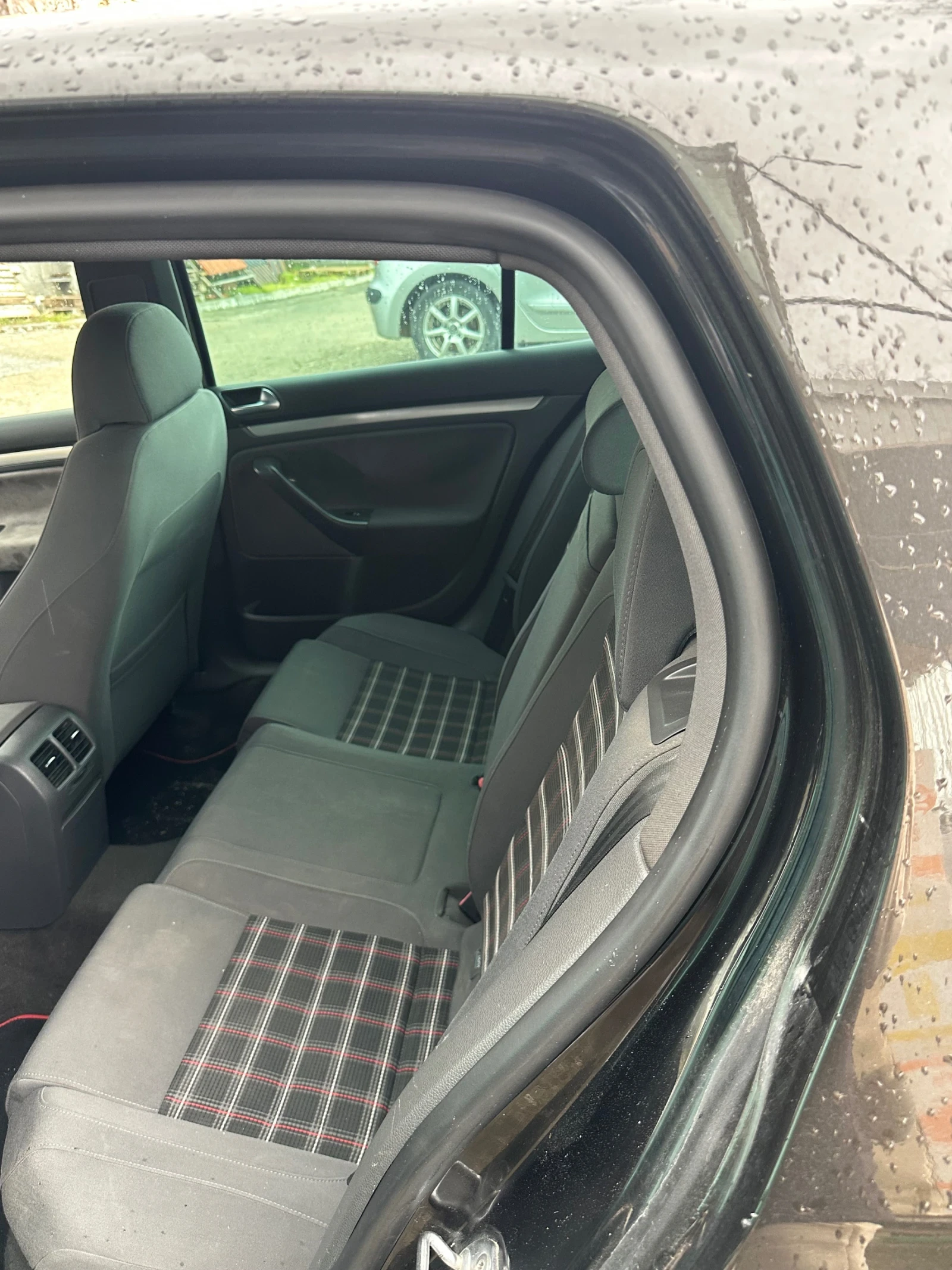 VW Golf GTI, снимка 14 - Автомобили и джипове - 55775039