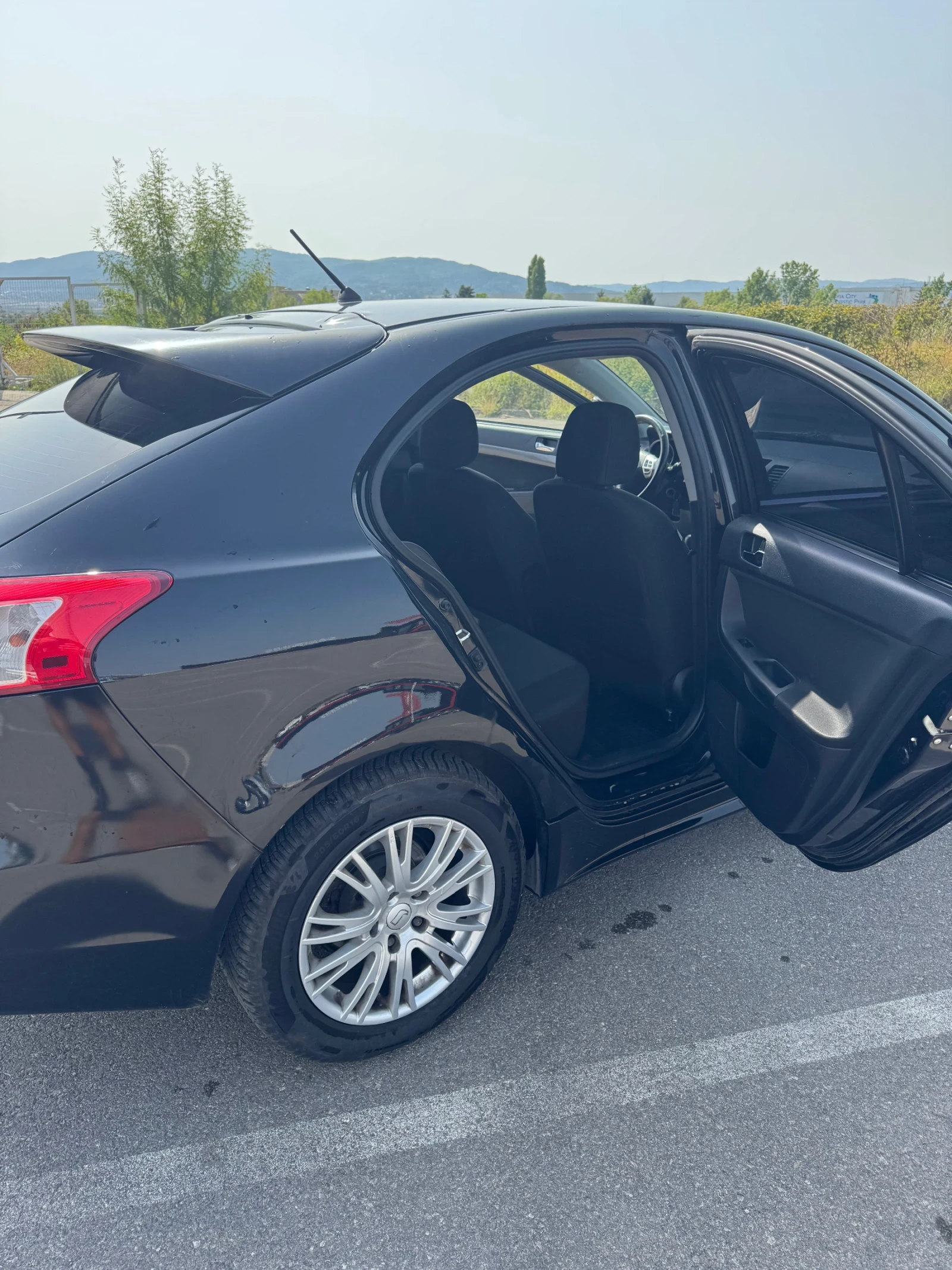 Mitsubishi Lancer 1.8 MIVEC SPORTBACK, снимка 16 - Автомобили и джипове - 55852642