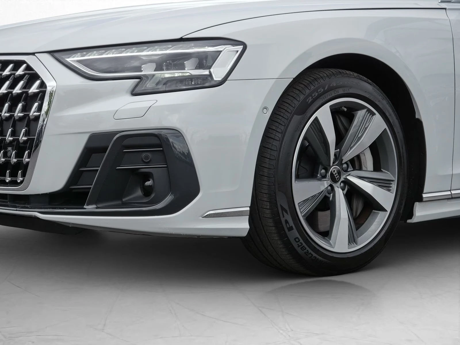 Audi A8 60 TFSIe / LONG/ B&O/ HUD/ MATRIX/ PANO/ AIR / 360, снимка 17 - Автомобили и джипове - 56002929