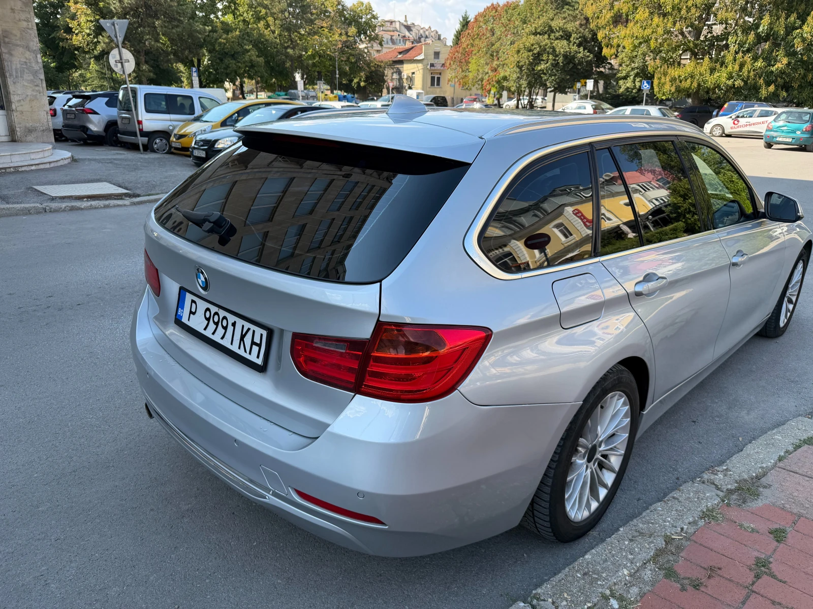 BMW 320 ВИДЕО В ОБЯВАТА !!!, снимка 8 - Автомобили и джипове - 56152557