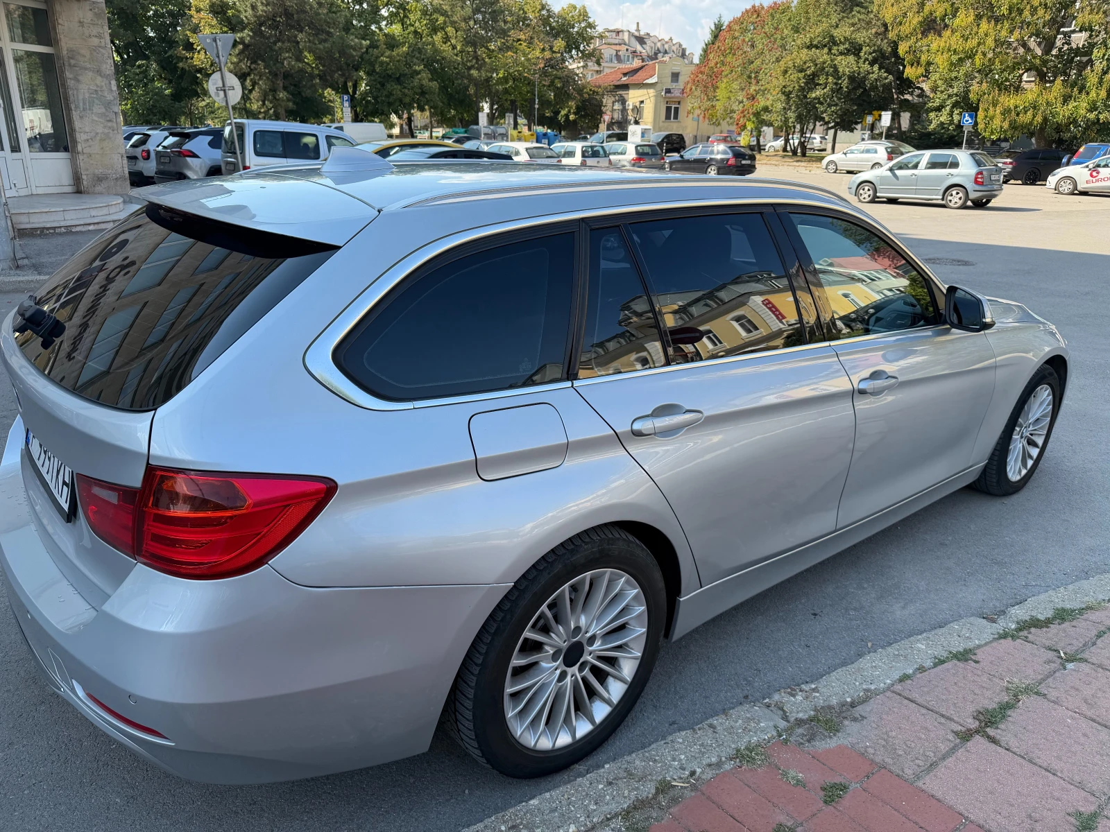 BMW 320 ВИДЕО В ОБЯВАТА !!!, снимка 9 - Автомобили и джипове - 56152557
