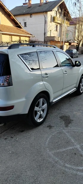 Mitsubishi Outlander 2.2 DiD автоматик, снимка 4