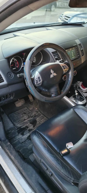 Mitsubishi Outlander 2.2 DiD автоматик, снимка 10