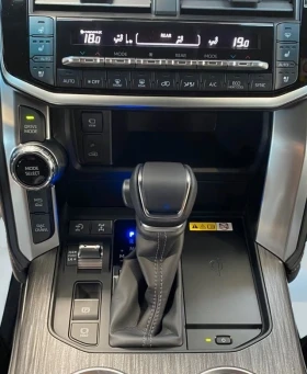 Toyota Land cruiser LC300 / GR SPORT / HUD / JBL / 360 | Mobile.bg � ����� ������ 13
