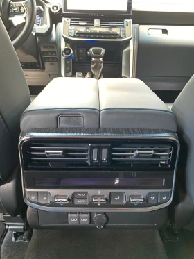 Toyota Land cruiser LC300 / GR SPORT / HUD / JBL / 360 | Mobile.bg � ����� ������ 17