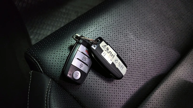 Kia Sportage 2.0 2WD NOBLESSE autogeorge.com, снимка 16 - Автомобили и джипове - 51903073