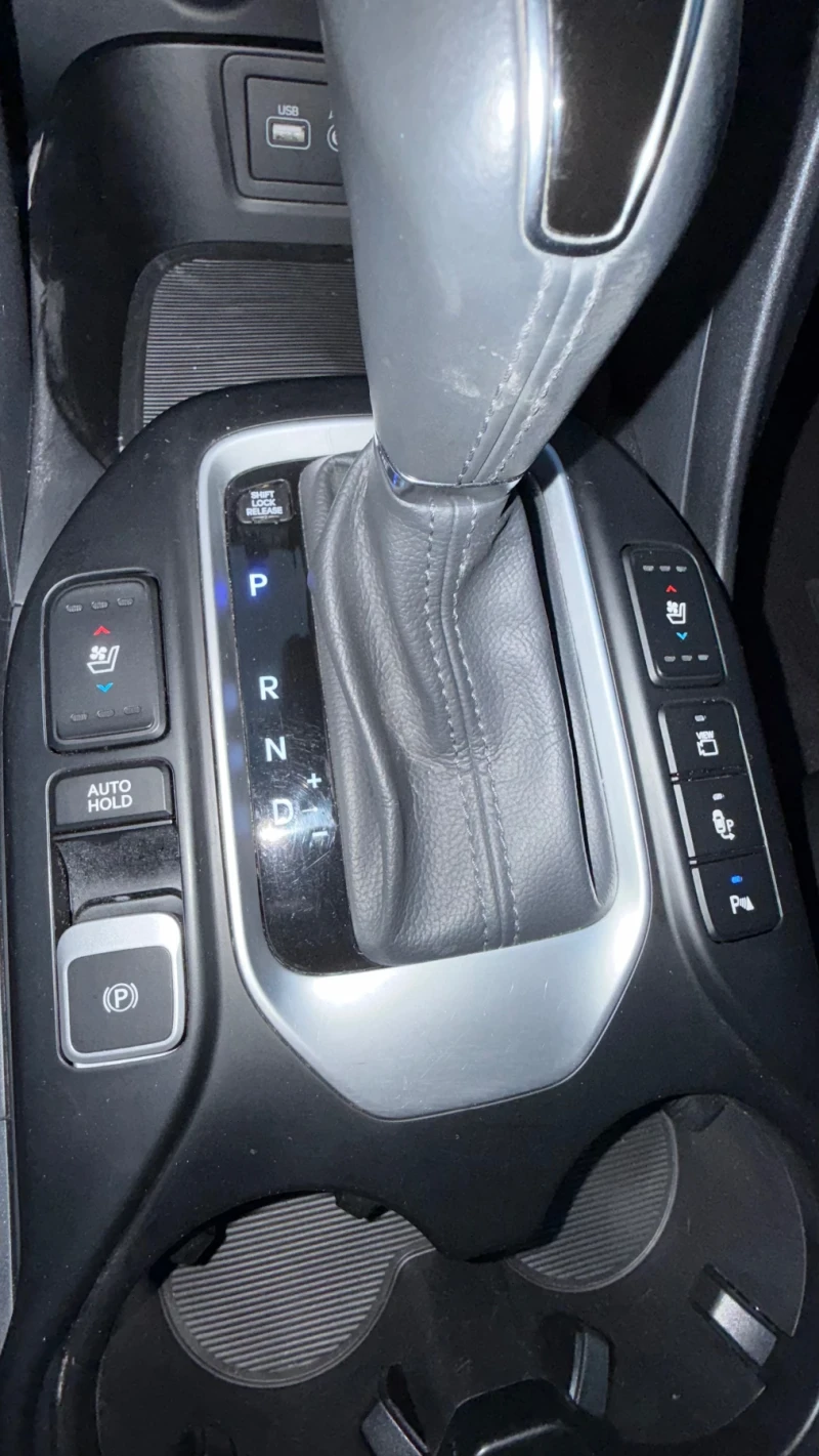 Hyundai Santa fe FACELIFT 4x4 FUL 7 МЕСТА, снимка 10 - Автомобили и джипове - 52726866