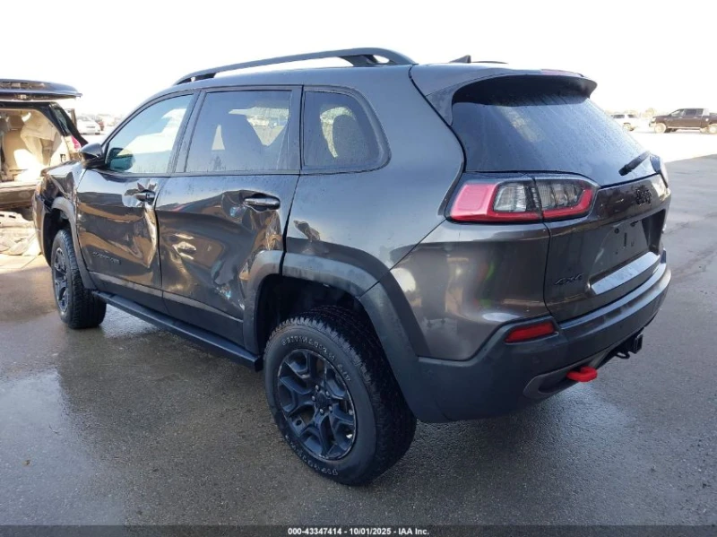 Jeep Cherokee 2.0L I-4 DI, DOHC, TURBO, 270HP 4X4 Drive, снимка 10 - Автомобили и джипове - 52851266