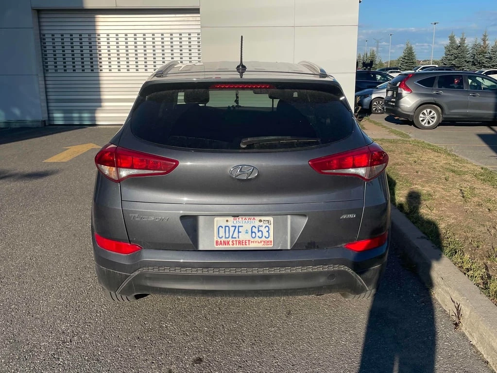 Hyundai Tucson * Premium * CARFAX * БЕЗ ПЪРВОНАЧАЛНА ВНОСКА - изображение 4