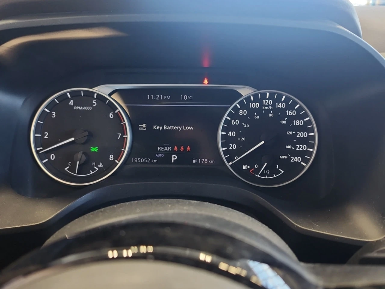 Nissan Rogue * АВТО КРЕДИТ* ЦЕНА ДО БГ * СЕРВИЗНА ИСТОРИЯ *  - изображение 8