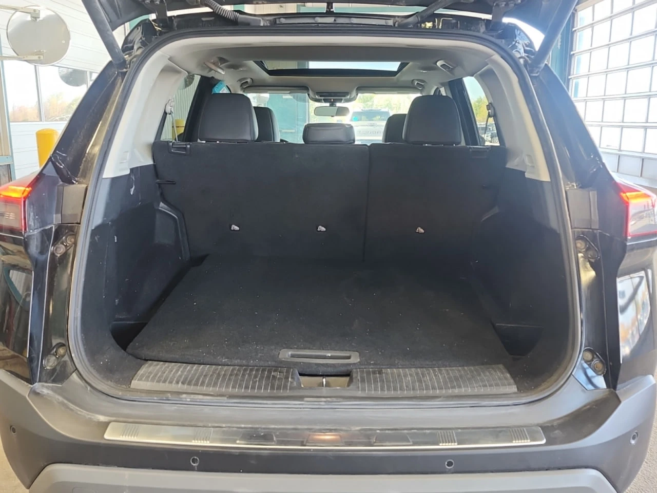 Nissan Rogue *  *    *   *  | Mobile.bg   12