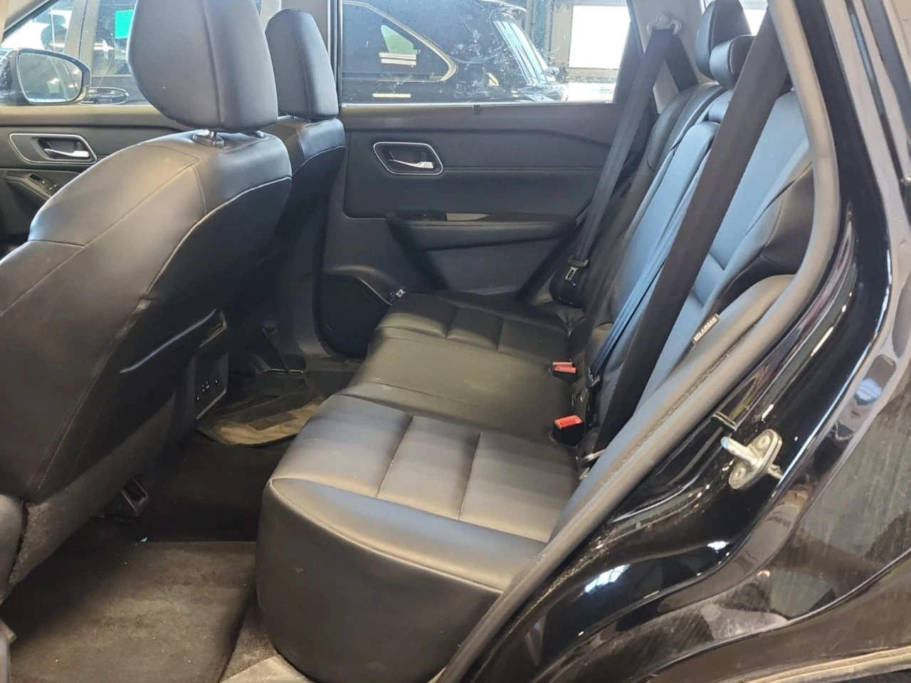 Nissan Rogue *  *    *   *  | Mobile.bg   11