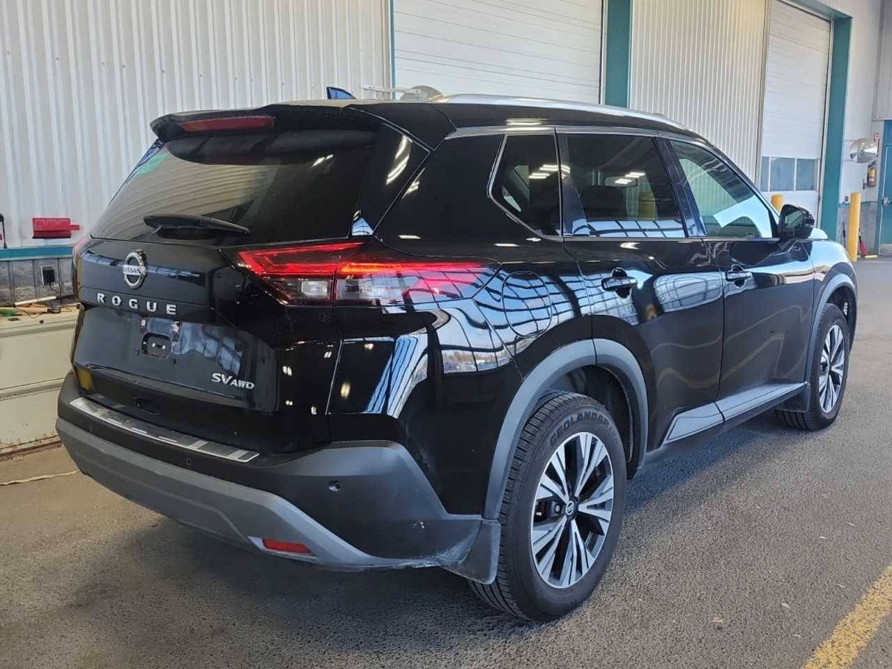 Nissan Rogue * АВТО КРЕДИТ* ЦЕНА ДО БГ * СЕРВИЗНА ИСТОРИЯ *  - изображение 3