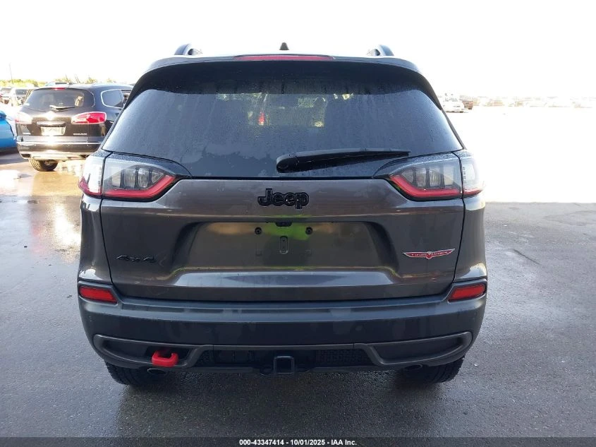 Jeep Cherokee 2.0L I-4 DI, DOHC, TURBO, 270HP 4X4 Drive | Mobile.bg � ����������� 8