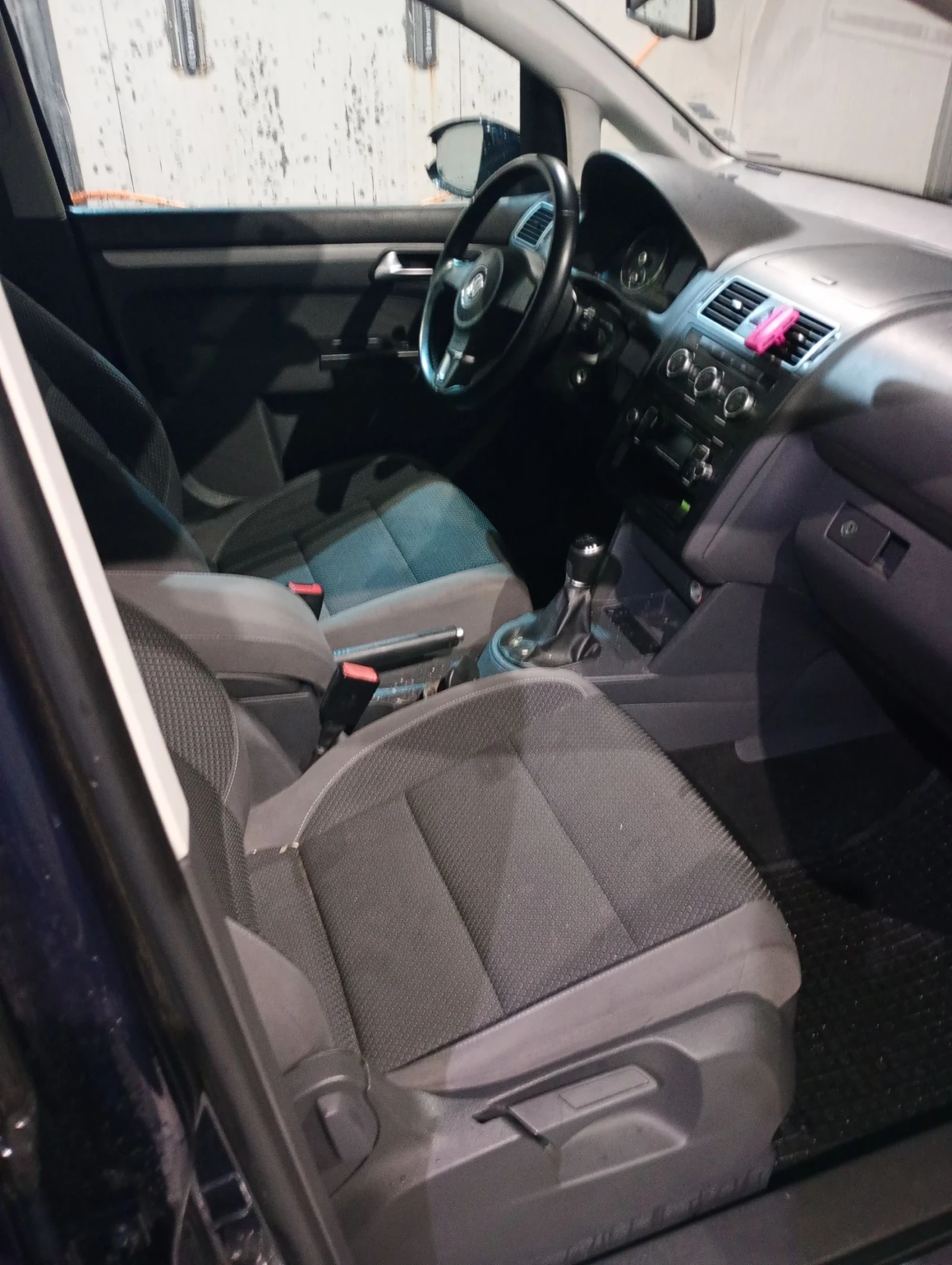 VW Touran 1600 - изображение 9