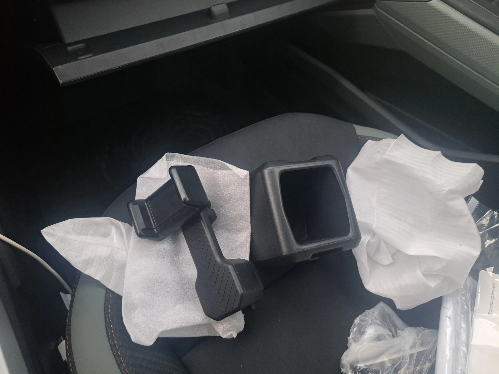 Dacia Duster, снимка 15 - Автомобили и джипове - 53724711